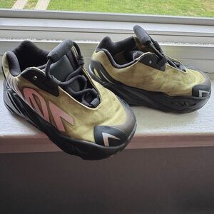 Toddler adidas Yeezy 700